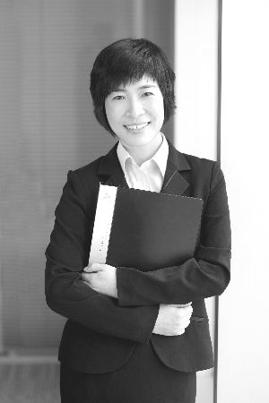 华安宝利基金经理陆从珍